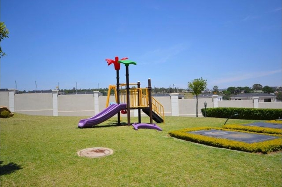 To Let 3 Bedroom Property for Rent in Fourways Gauteng