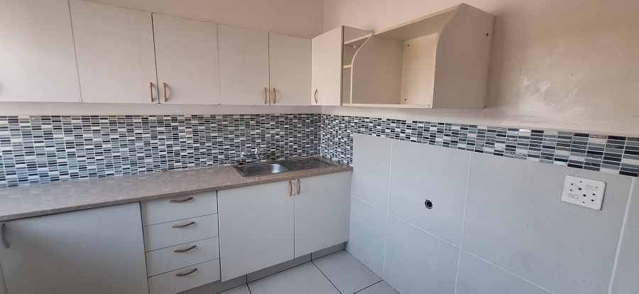 2 Bedroom Property for Sale in Silverfields Gauteng