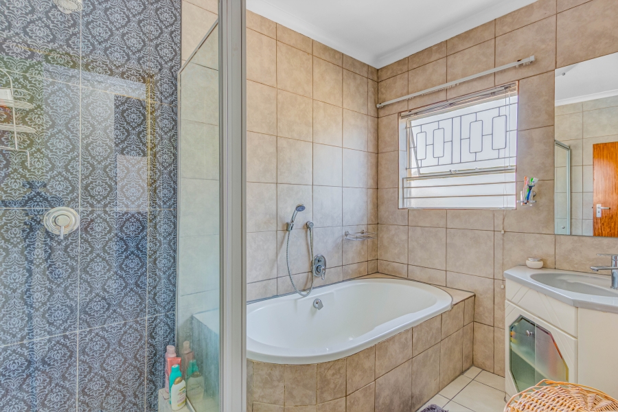 3 Bedroom Property for Sale in Sunninghill Gauteng