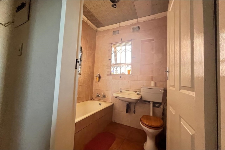 3 Bedroom Property for Sale in Sebokeng Zone 14 Gauteng