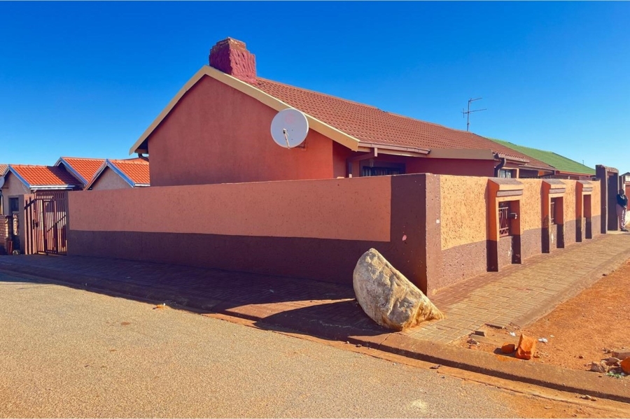 3 Bedroom Property for Sale in Sebokeng Zone 14 Gauteng
