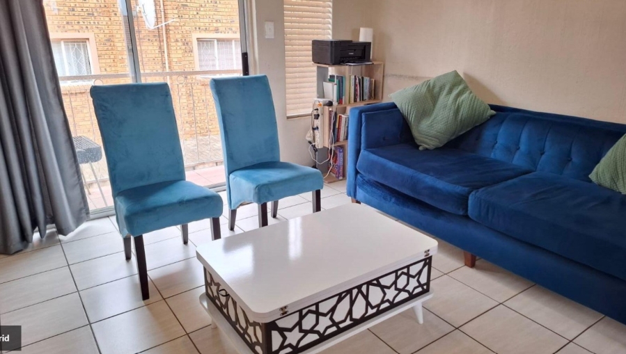 2 Bedroom Property for Sale in Towerby Gauteng