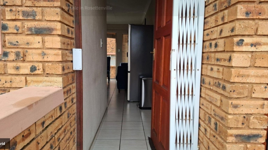 2 Bedroom Property for Sale in Towerby Gauteng