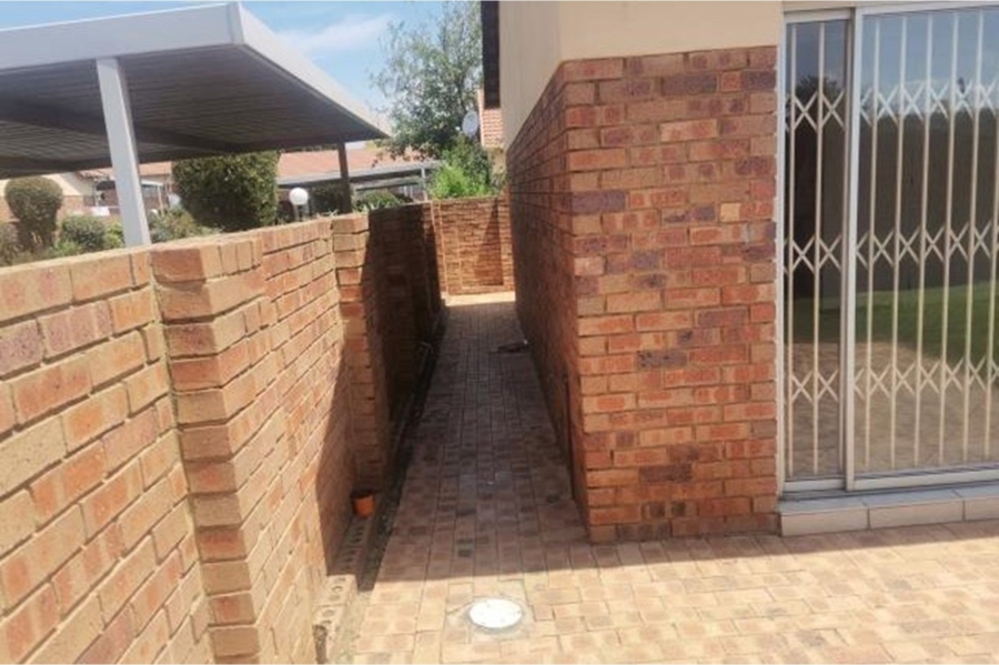 3 Bedroom Property for Sale in Kyalami Hills Gauteng