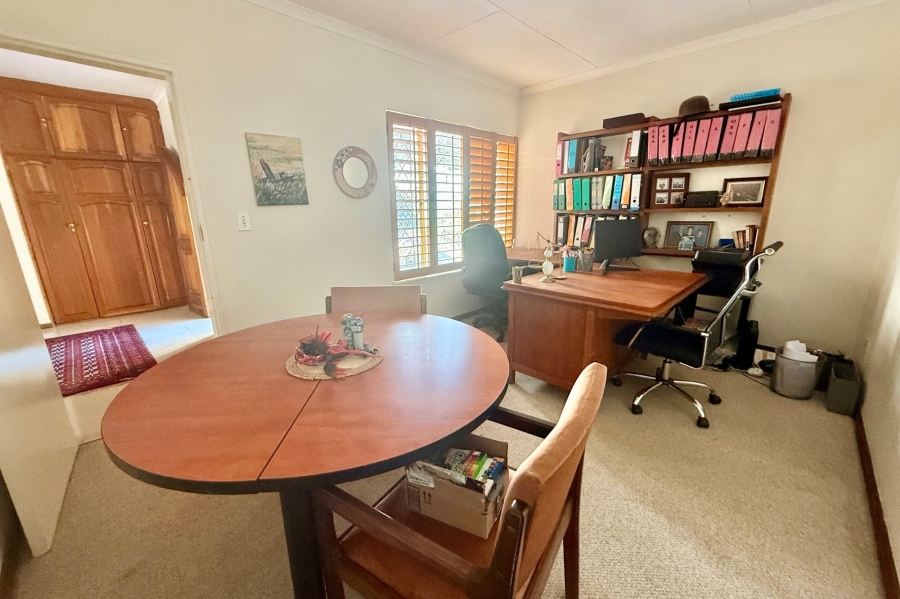 To Let 4 Bedroom Property for Rent in Weltevreden Park Gauteng