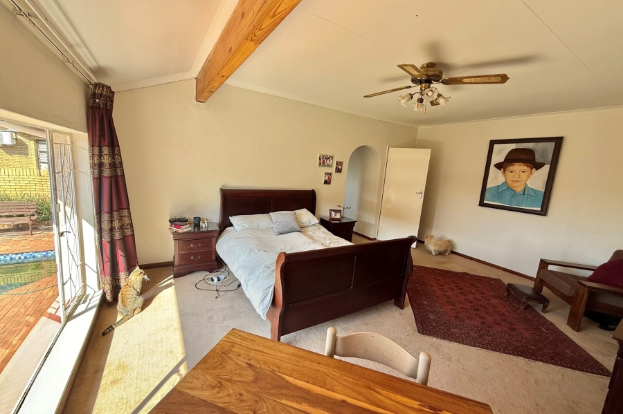 To Let 4 Bedroom Property for Rent in Weltevreden Park Gauteng