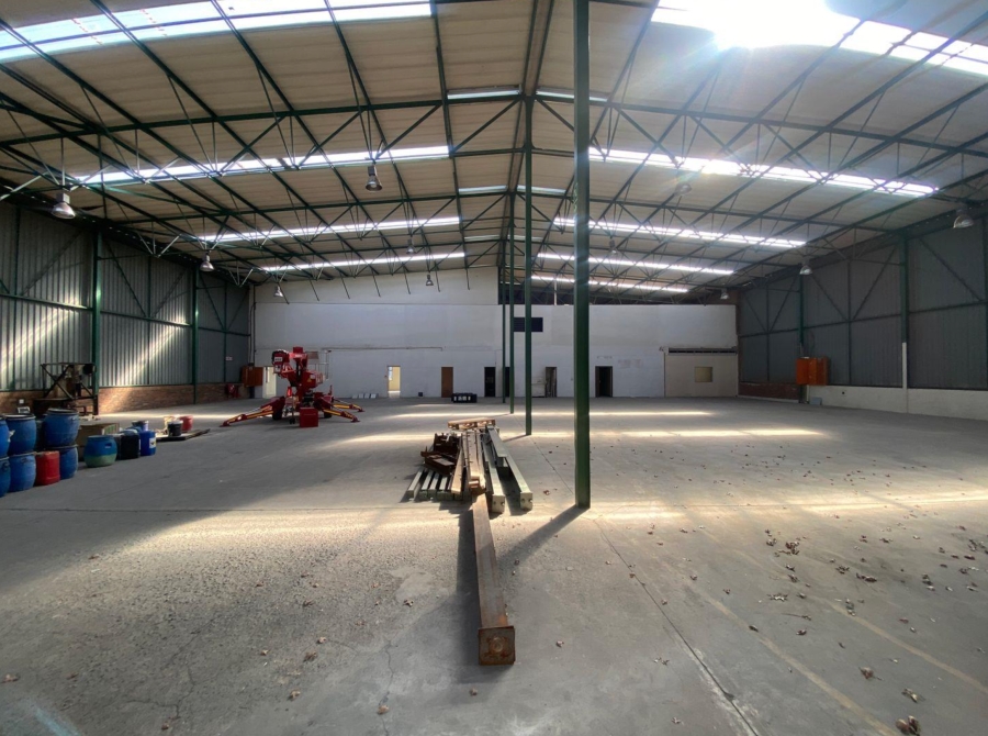 To Let commercial Property for Rent in Randjespark Gauteng