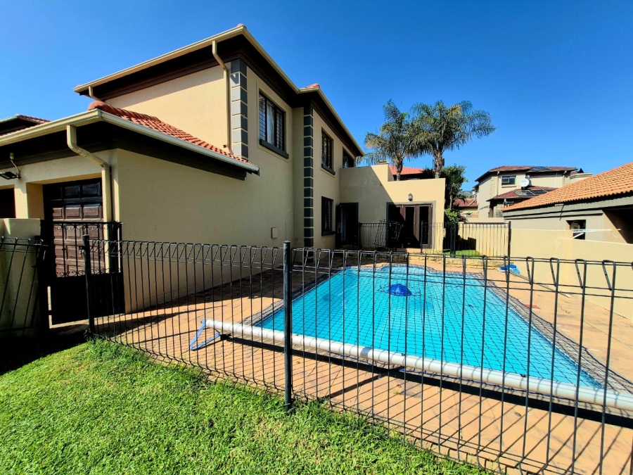 To Let 3 Bedroom Property for Rent in Ruimsig Gauteng