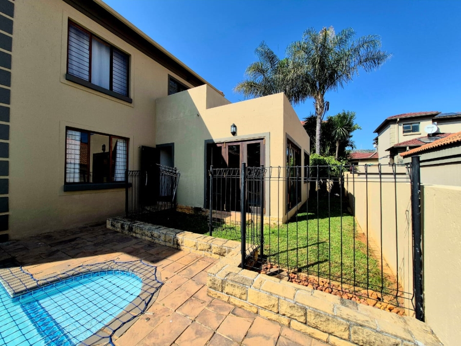 To Let 3 Bedroom Property for Rent in Ruimsig Gauteng