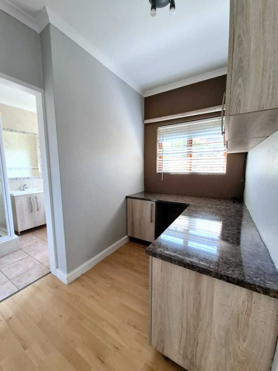To Let 3 Bedroom Property for Rent in Ruimsig Gauteng