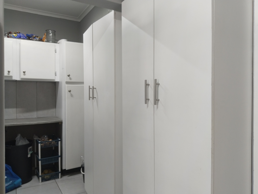3 Bedroom Property for Sale in Rant En Dal Gauteng