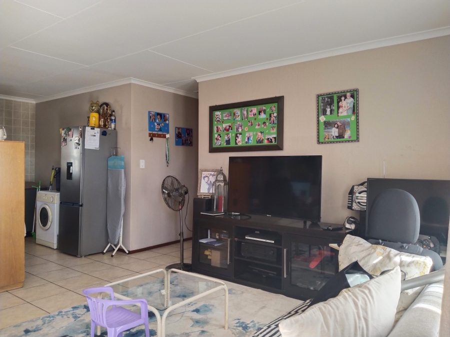 3 Bedroom Property for Sale in Chancliff Ridge Gauteng