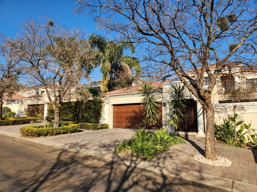4 Bedroom Property for Sale in Nieuw Muckleneuk Gauteng