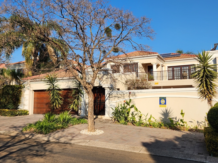 4 Bedroom Property for Sale in Nieuw Muckleneuk Gauteng