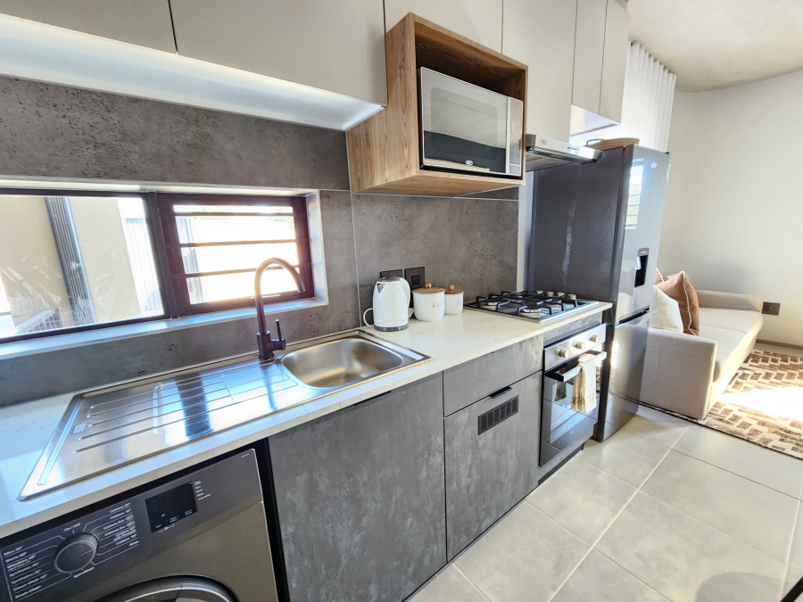 To Let 1 Bedroom Property for Rent in Waterkloof Ridge Gauteng