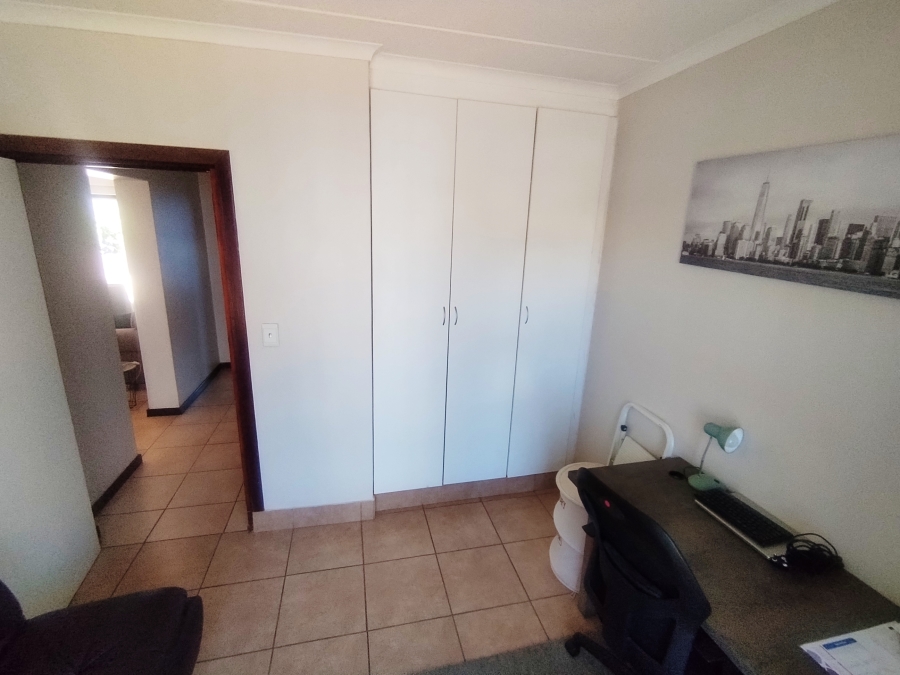 2 Bedroom Property for Sale in Waterstone Park Gauteng