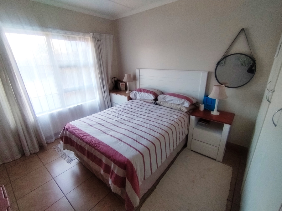 2 Bedroom Property for Sale in Waterstone Park Gauteng