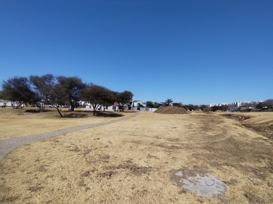 2 Bedroom Property for Sale in Waterstone Park Gauteng