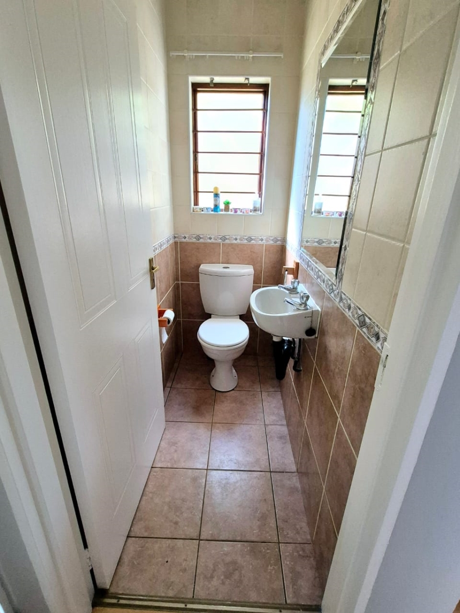 To Let 3 Bedroom Property for Rent in Willowbrook Gauteng
