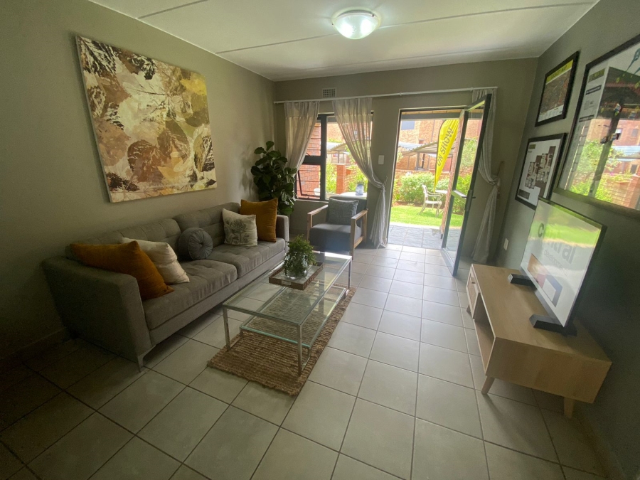To Let 2 Bedroom Property for Rent in La Montagne Gauteng