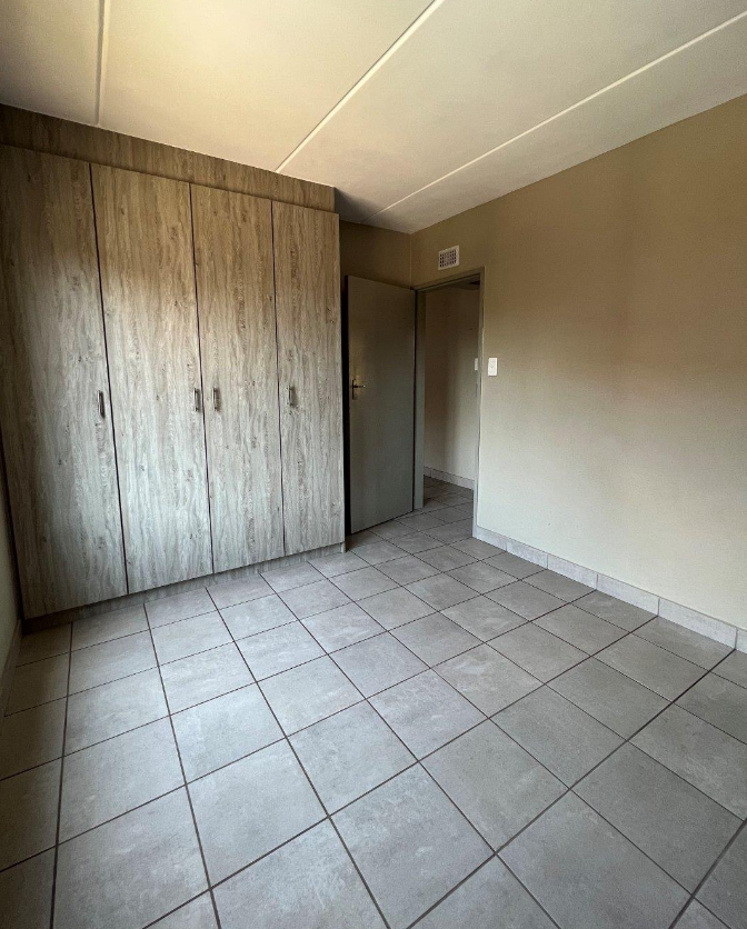 To Let 2 Bedroom Property for Rent in La Montagne Gauteng