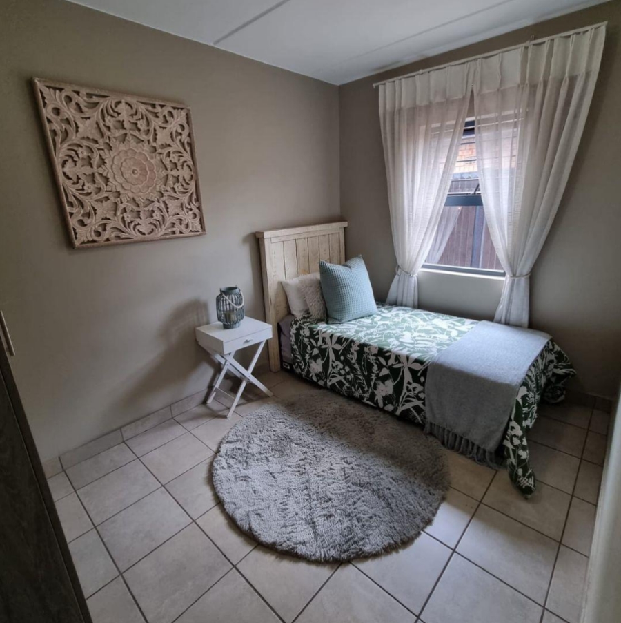 To Let 2 Bedroom Property for Rent in La Montagne Gauteng