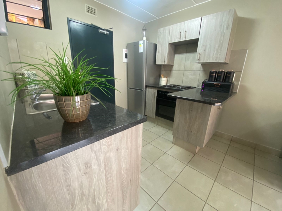 To Let 2 Bedroom Property for Rent in La Montagne Gauteng