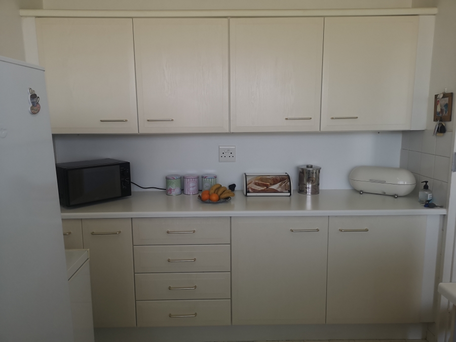 2 Bedroom Property for Sale in Three Rivers Proper Gauteng