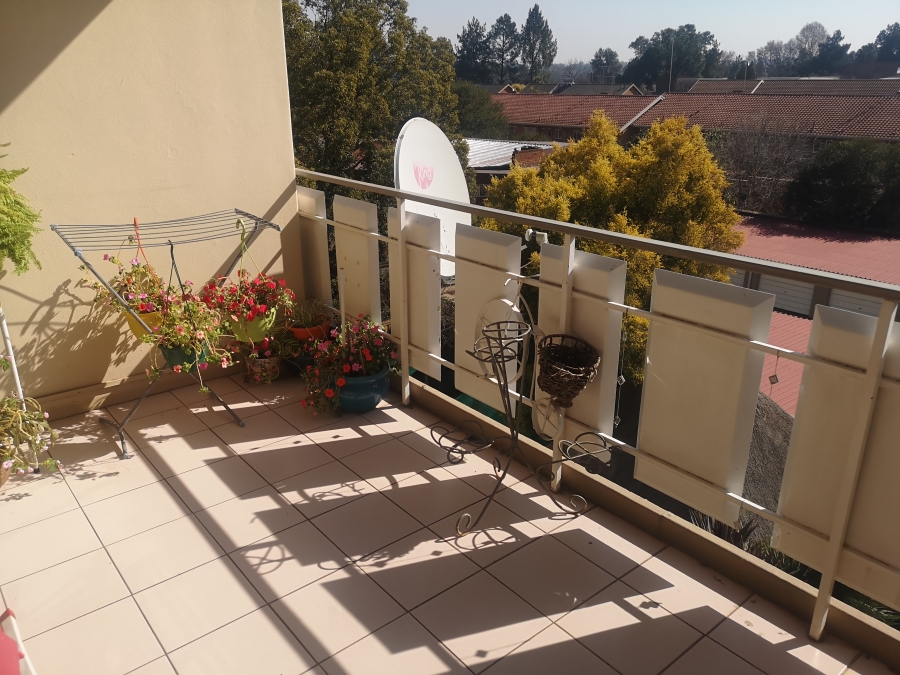 2 Bedroom Property for Sale in Three Rivers Proper Gauteng