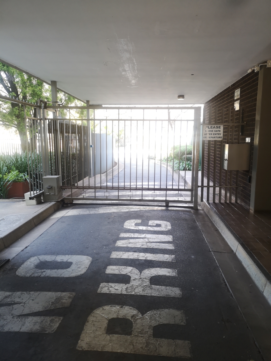 2 Bedroom Property for Sale in Three Rivers Proper Gauteng