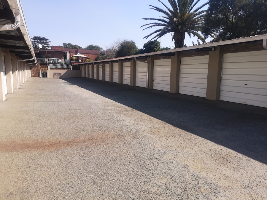 2 Bedroom Property for Sale in Three Rivers Proper Gauteng