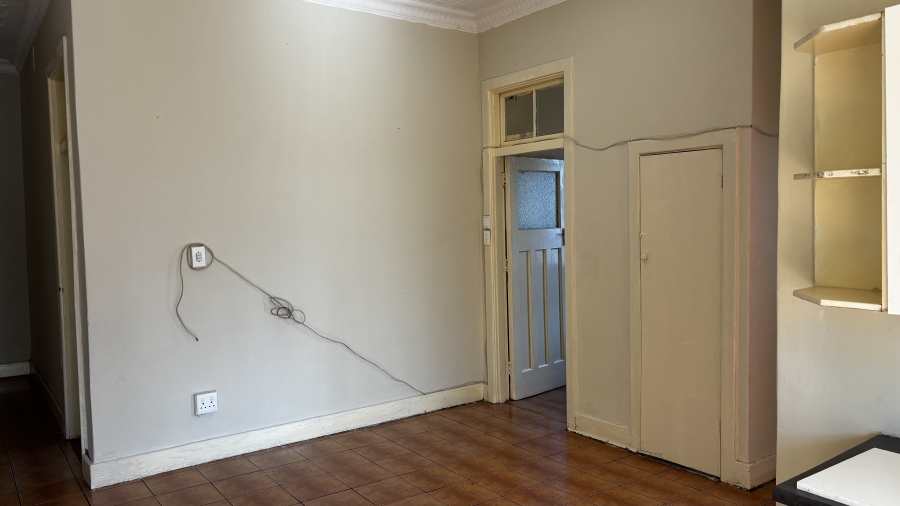 2 Bedroom Property for Sale in Johannesburg Central Gauteng