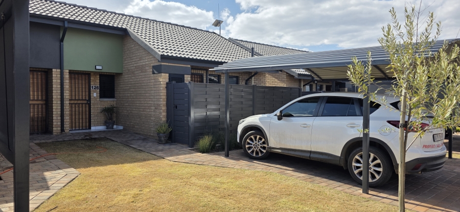 1 Bedroom Property for Sale in Montana Tuine Gauteng