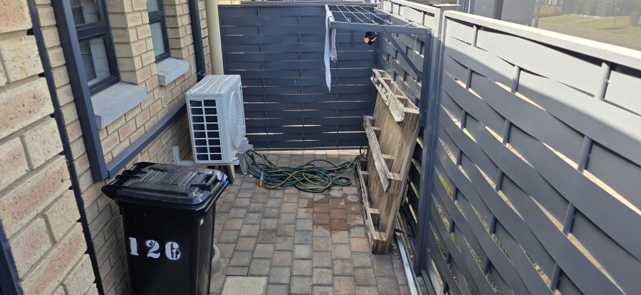 1 Bedroom Property for Sale in Montana Tuine Gauteng