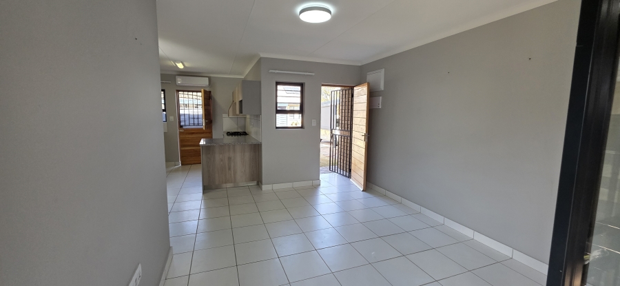 1 Bedroom Property for Sale in Montana Tuine Gauteng