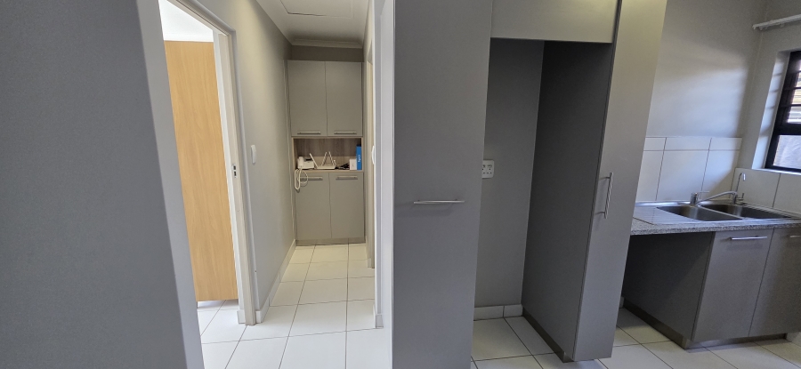 1 Bedroom Property for Sale in Montana Tuine Gauteng