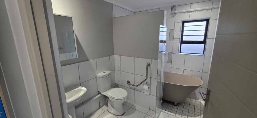 1 Bedroom Property for Sale in Montana Tuine Gauteng