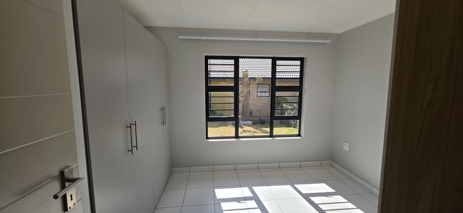 1 Bedroom Property for Sale in Montana Tuine Gauteng