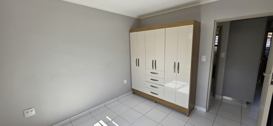 1 Bedroom Property for Sale in Montana Tuine Gauteng