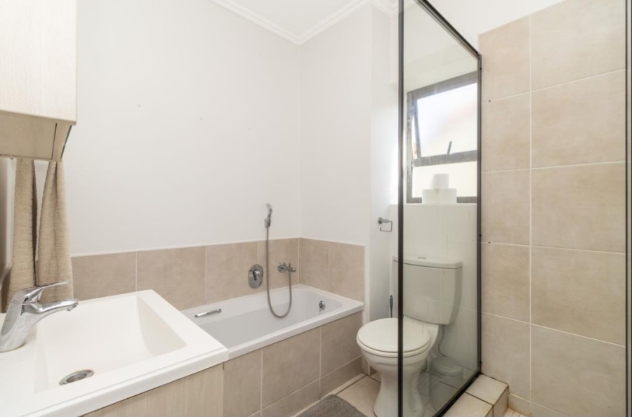 2 Bedroom Property for Sale in Douglasdale Gauteng