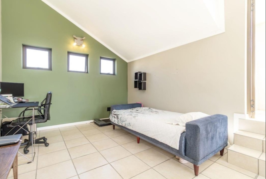 2 Bedroom Property for Sale in Douglasdale Gauteng
