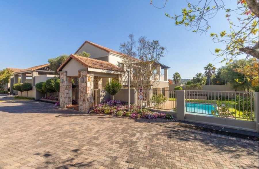 2 Bedroom Property for Sale in Douglasdale Gauteng