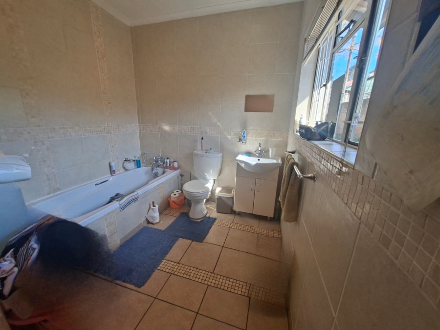 3 Bedroom Property for Sale in Rant En Dal Gauteng