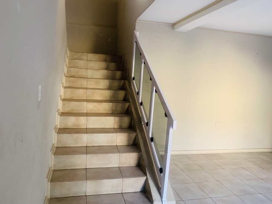 To Let 1 Bedroom Property for Rent in Bezuidenhout Valley Gauteng