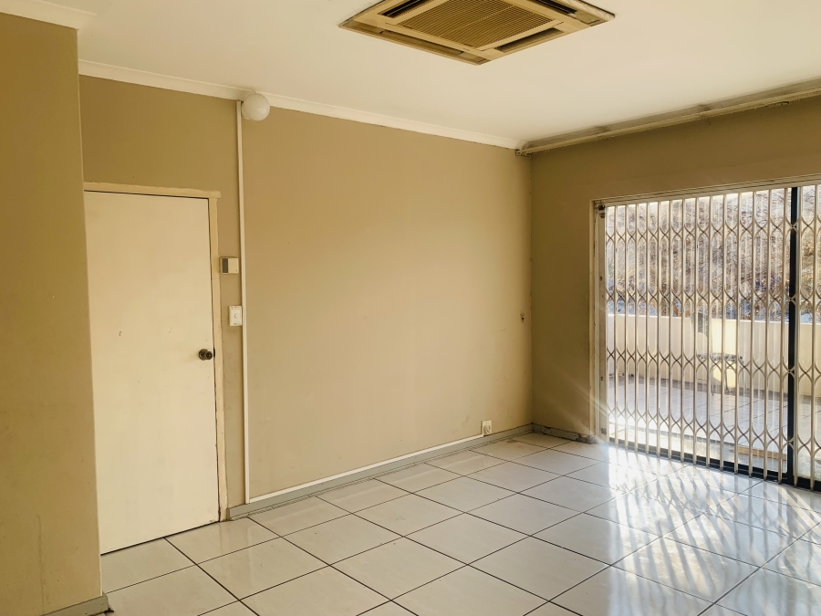 To Let 1 Bedroom Property for Rent in Bezuidenhout Valley Gauteng