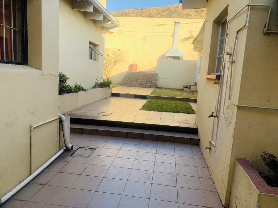 To Let 1 Bedroom Property for Rent in Bezuidenhout Valley Gauteng