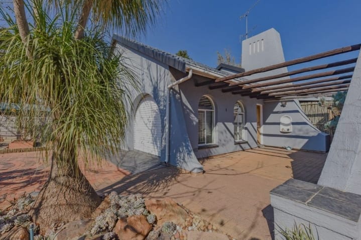 3 Bedroom Property for Sale in Brackendowns Gauteng