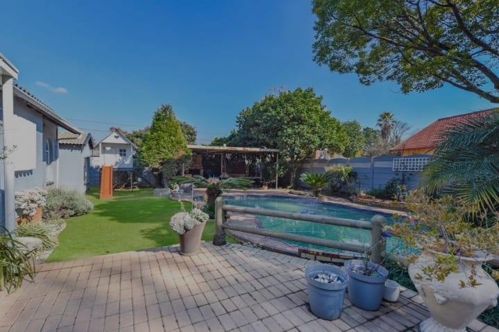 3 Bedroom Property for Sale in Brackendowns Gauteng