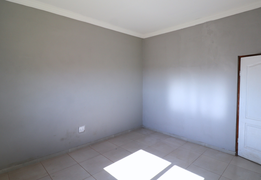 5 Bedroom Property for Sale in Kameeldrift East Gauteng