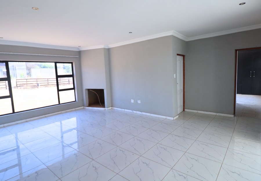 5 Bedroom Property for Sale in Kameeldrift East Gauteng